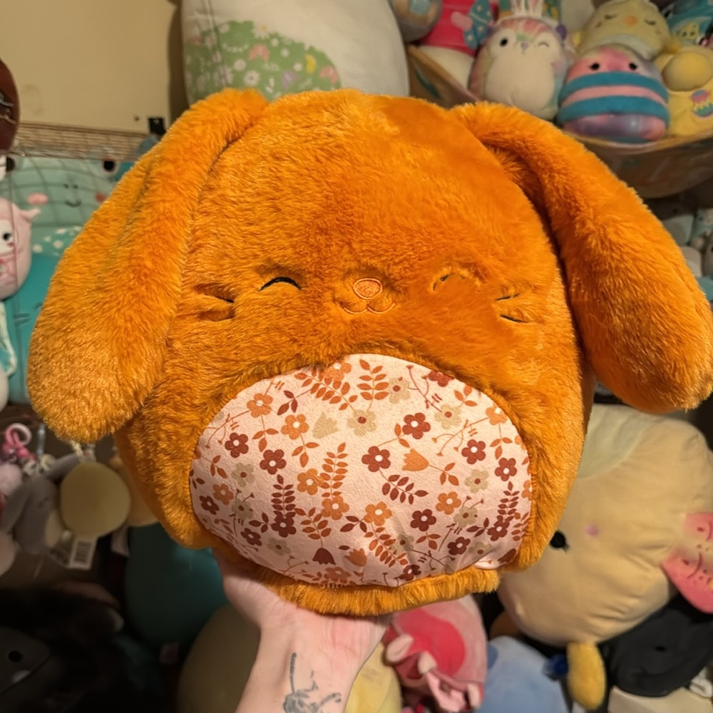 Doral the bunny fuzzamallow squishmallow  with floral belly NWT